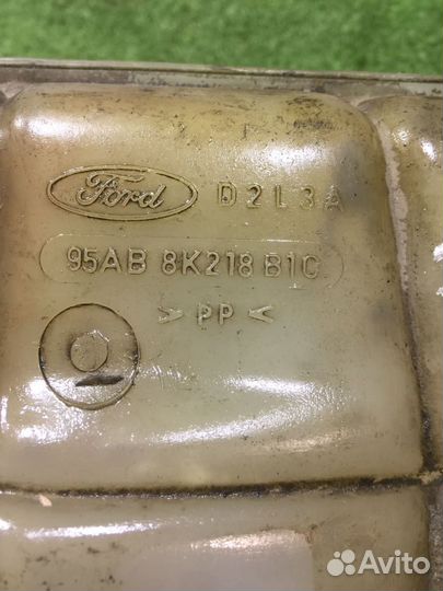 Расширительный бачок Ford Escort 95ab8k218b1c