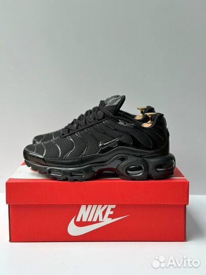 Кроссовки Nike Air Max Tn Plus