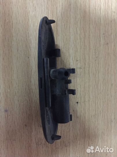 Форсунка омывателя лобового стекла Audi A8 D3