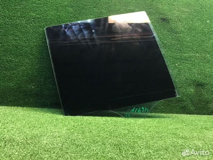 Стекло двери заднее правое Mercedes Glk