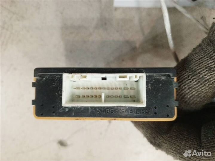 Блок управления Toyota Land Cruiser 100 1998-2007