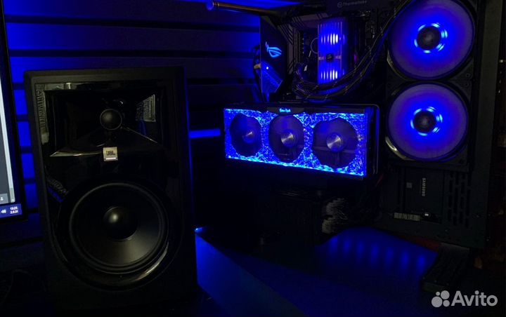 JBL 308P MkII black