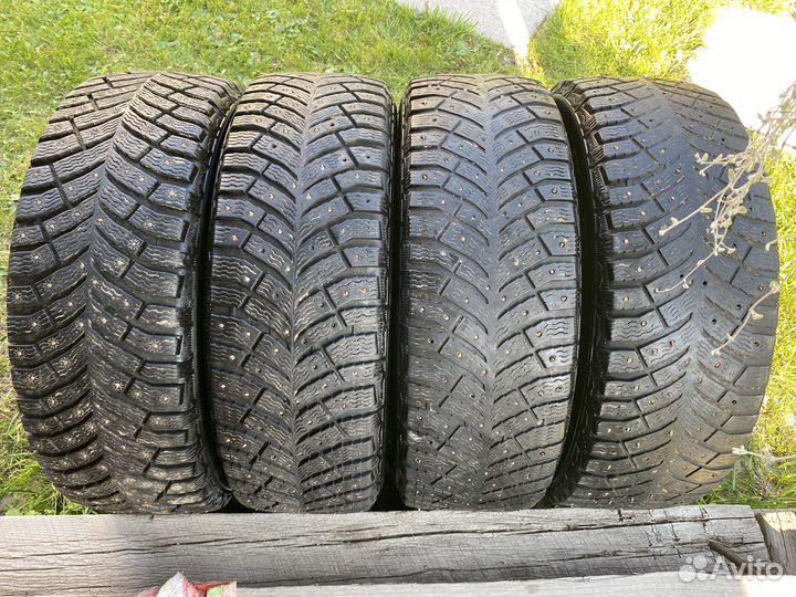 Michelin X-Ice North 4 195/65 R15