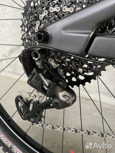 Rocky Mountain Thunderbolt Carbon 90 BC Edition