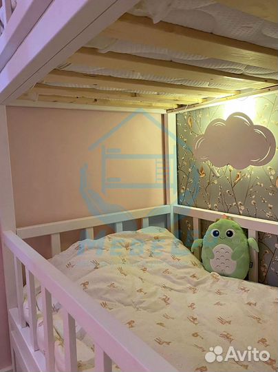 Двухъярусная кровать