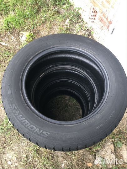 Lassa Snoways 215/60 R16 95T