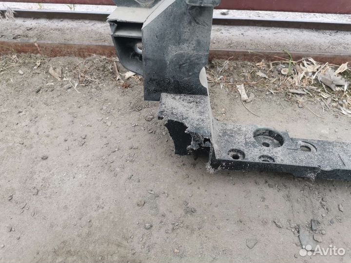 Панель передняя (телевизор) Honda CR-V 2017