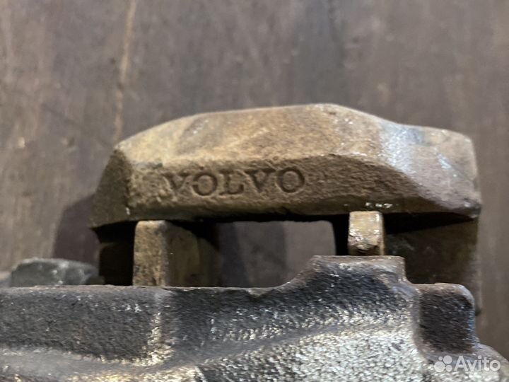 Двухпоршневые суппорта на вольво хс90