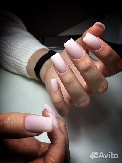 Наращивание ногтей