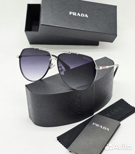 Солнцезащитные очки prada