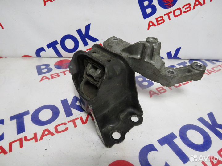 Подушка двигателя Право nissan march K13 HR12DE
