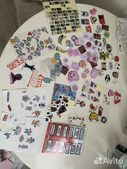 Наклейки