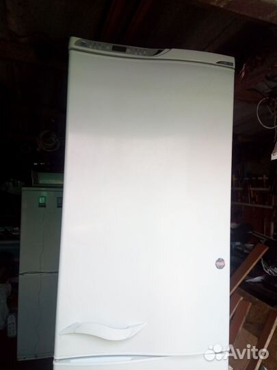 Двухкамерный холодильник