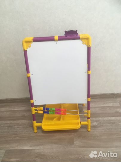 Мольберт двухсторонний с магнитными буквами