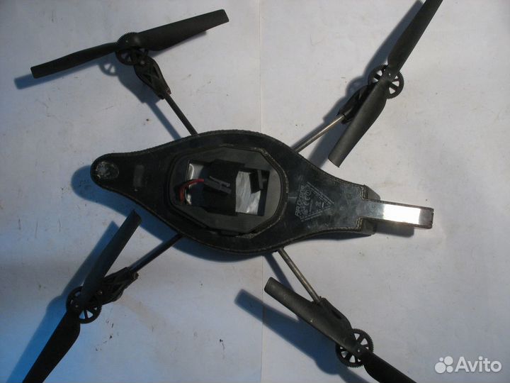 Квадрокоптер Parrot Ar.Drone 1