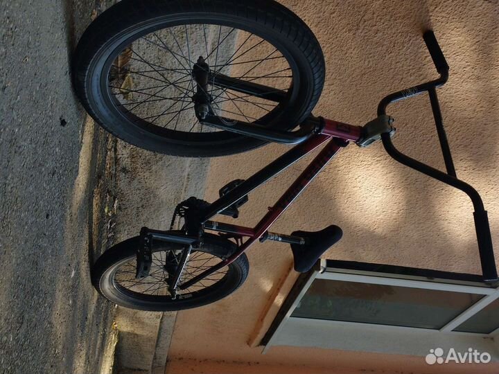 Трюковой велосипед BMX