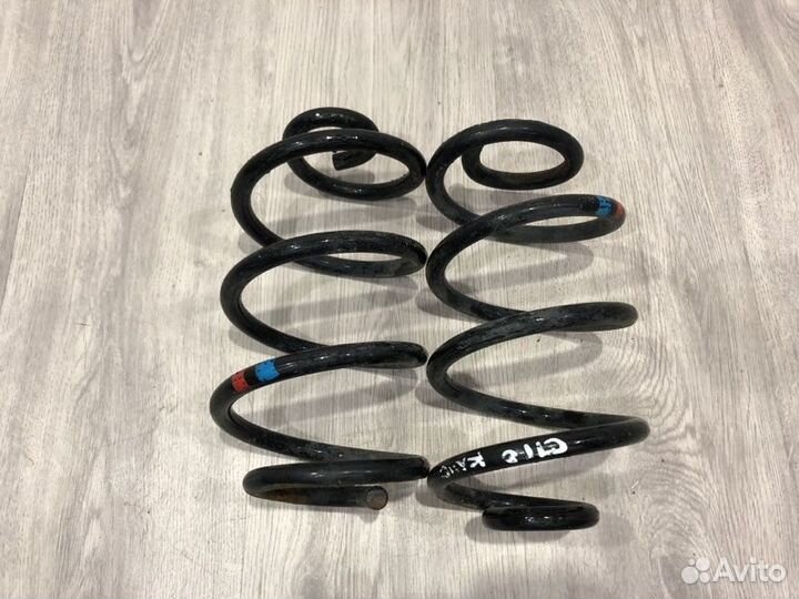 Пружина задняя Renault Clio 2001 2002 2003 2004