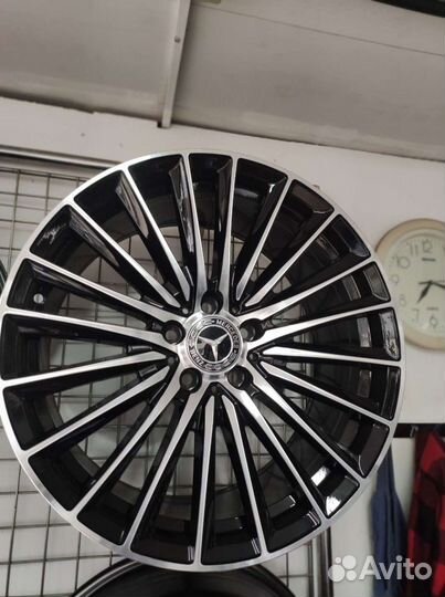 Диски разноширокие на mercedes r19 5х112 новые