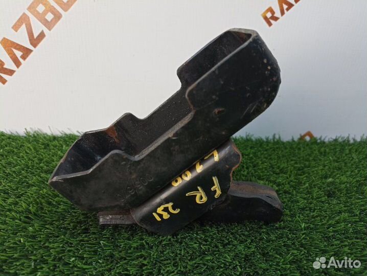 Кронштейн подушки двигателя передний правый