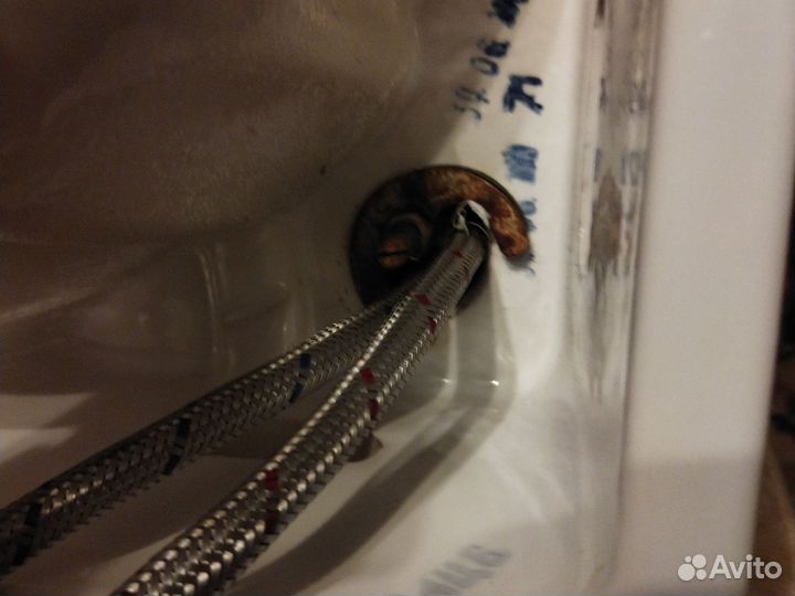 Раковина угловая