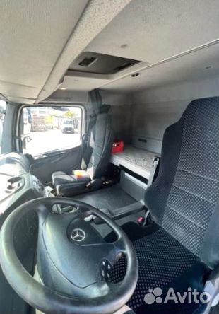 В разборке грузовик Mercedes,Axor mpiii с 2009