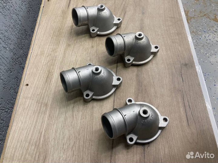 Корпус термостата Mercedes M103 M104