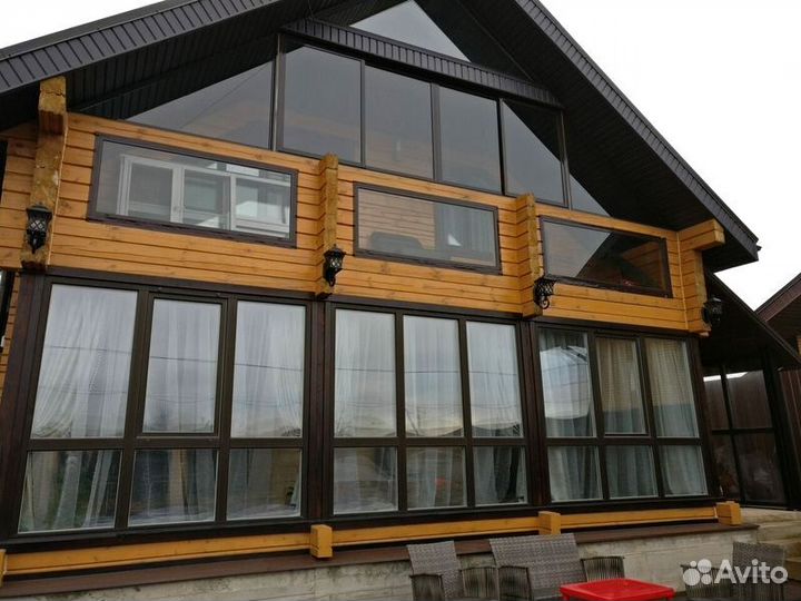 Окно в коттедж