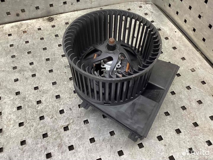 Моторчик печки Volkswagen Polo