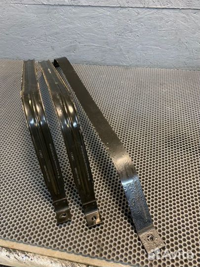 Крепление топливного бака Porshe Panamera 970 рест