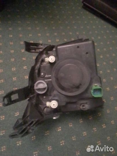 Фара левая Ford Fusion б/у, оригинал