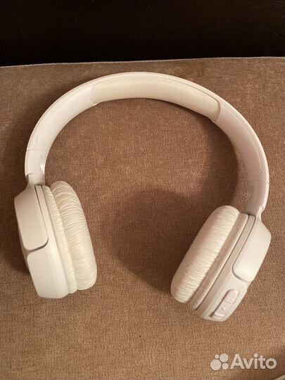 Беспроводные наушники jbl tune 520bt