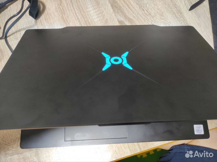 Honor Hunter v700 rtx 2060 i7