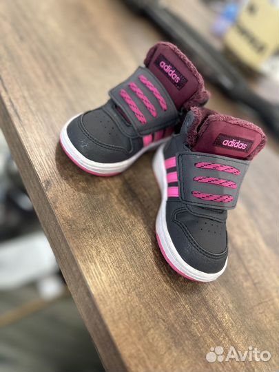 Ботинки adidas (весна осень)