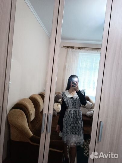 Школьное платье с фартуком 42 44