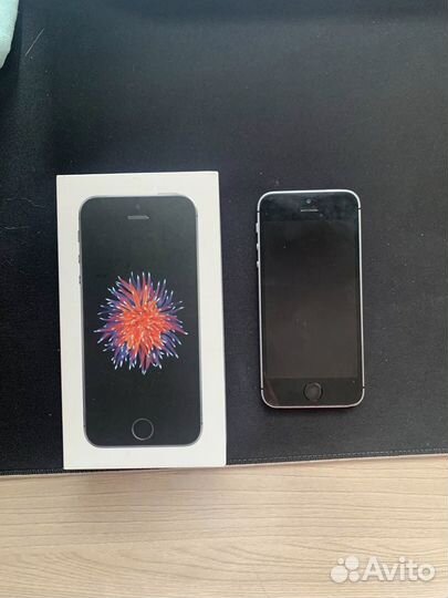 iPhone SE, 32 ГБ