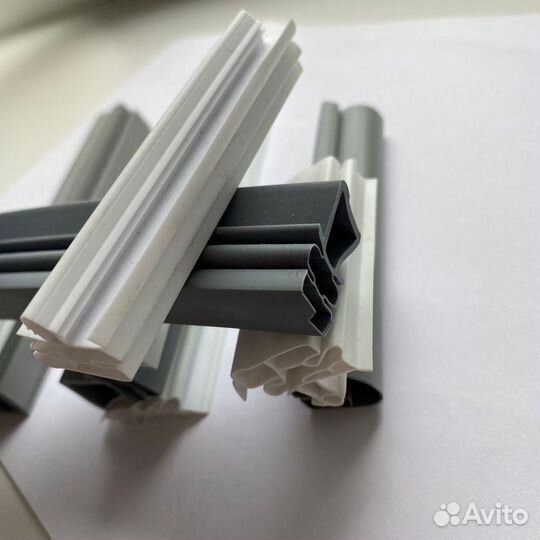 Уплотнитель для холодильника indesit DSZ 51757