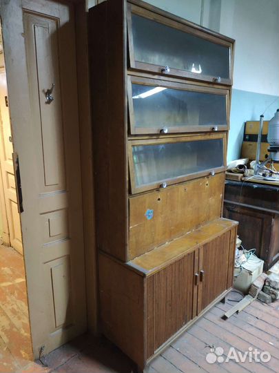 Книжный шкаф с секретером,50-х,годов прошлого века