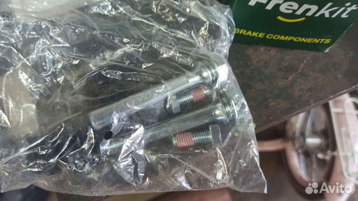 Комплект направляющих суппорта mercedes/audi/skoda