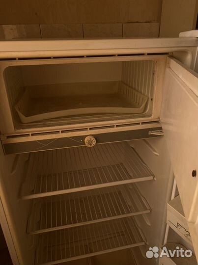 Холодильник бу «Бирюса»