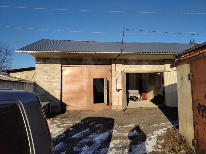 Гараж, > 30 м²