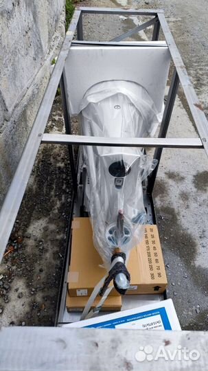 Мотор лодочный Suzuki DF90ATL белый во Владивосток