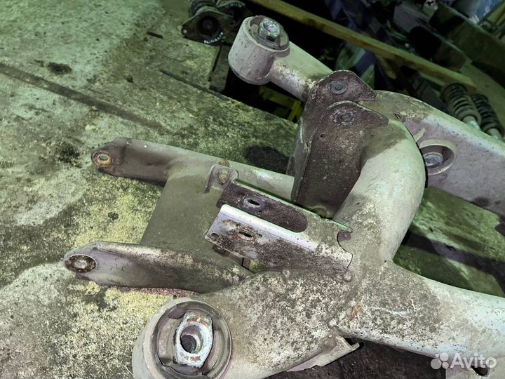 Задний подрамник BMW e39 бмв е39 5er