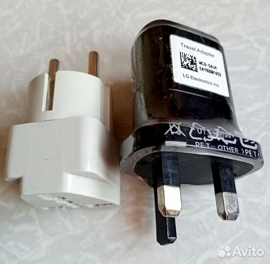 Зарядники для мобильных разные