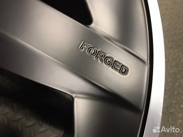 22 Кованные диски в новом дизайне для range rover