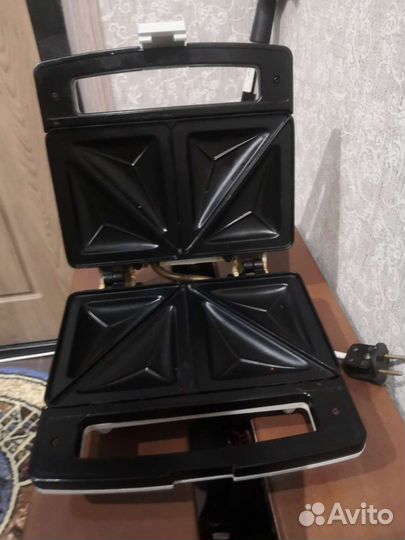 Сэндвичница universal ST-3740 640w