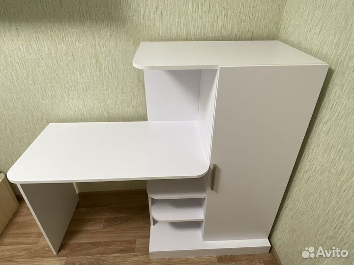 Письменный стол