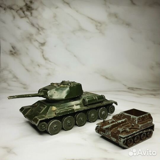 Металлические модели Т-34 и сау. СССР 70-е