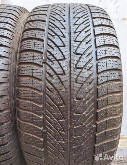 Goodyear UltraGrip 245/45 R17 99V