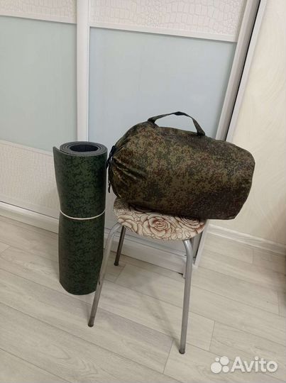 Спальный мешок и коврик