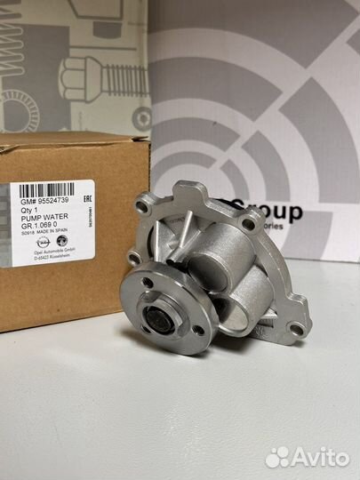 Водянос насос (помпа) Chevrolet Cruze